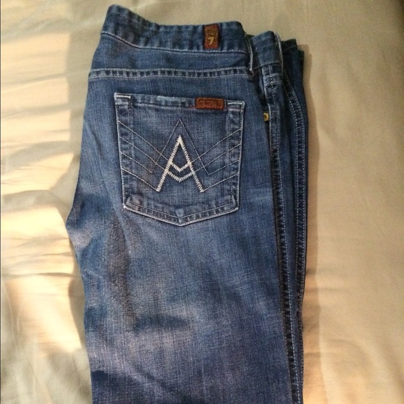 Seven for All Mankind bootcut jeans - size 28