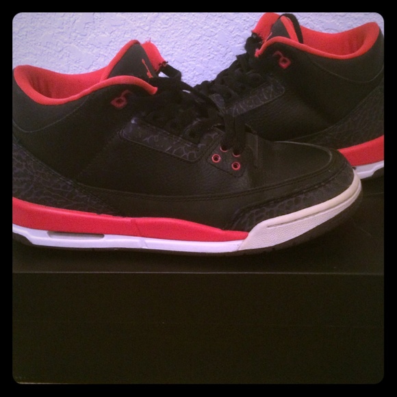 Air Jordan retro 3 crimson