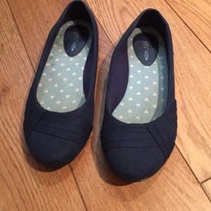 Navy blue flats