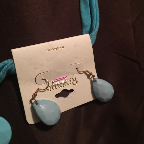 Necklace adjustable blue with earrings new - Picture 3 of 4