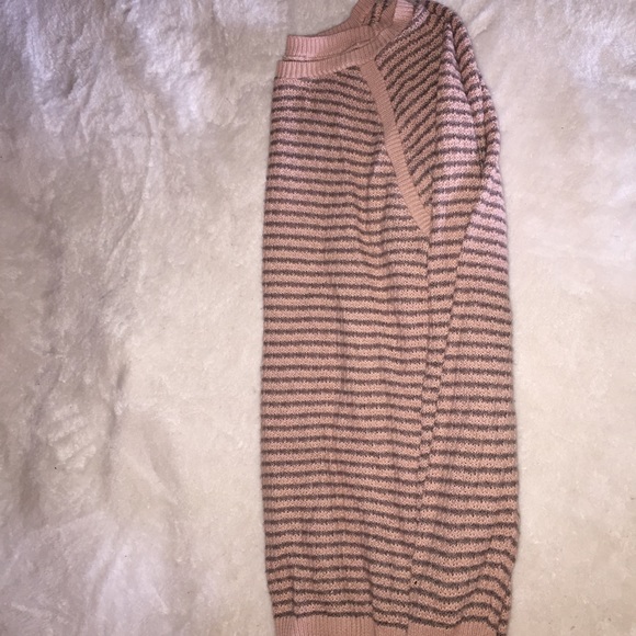 Stylish sweater - Picture 2 of 2