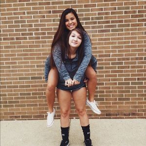 Meet your Posher, Shahnoa