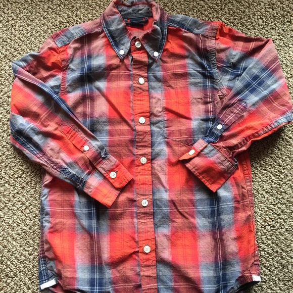GAP BOYS COLLARED SHIRT 6/7 GREAT FOR THE HOLIDAYS