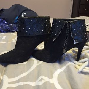 Heeled booties