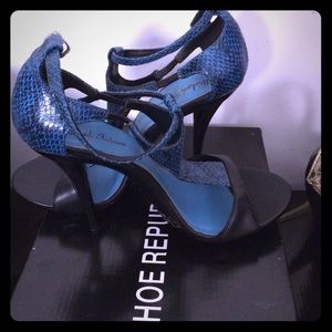 Micheal Antonio size 6