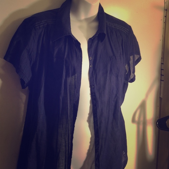 Dark blue / linen type button down / so soft