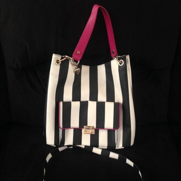 Juicy couture purse! Almost brand new!