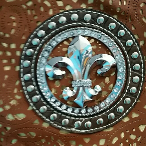 Meet your Posher, Cherity