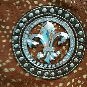 Meet your Posher, Cherity