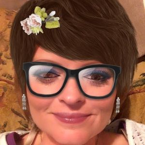 Meet your Posher, Felishia