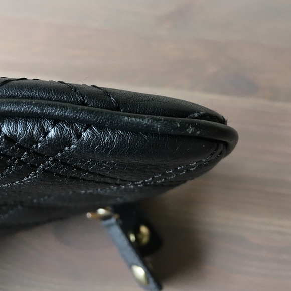 🎀Host Pick🎀 Betsey Johnson Black Quilted Clutch - Picture 4 of 4