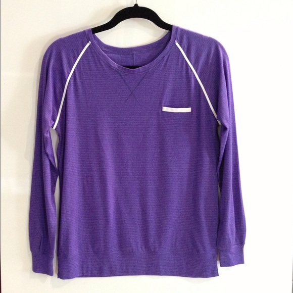 Lululemon Long sleeved weightless crew