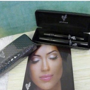 Younique mascara 3D fiber lashes new and seal