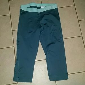 Nike pro Dryfit capris