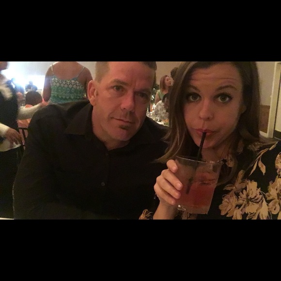 Meet your Posher, Liz - Picture 3 of 3