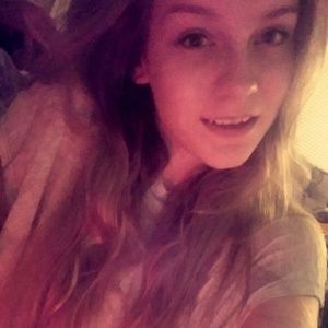 Meet your Posher, Alyssa