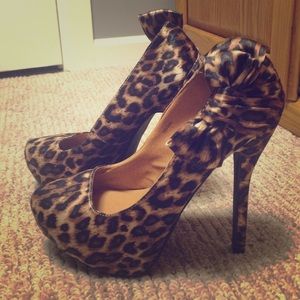 Cheetah heels size 7