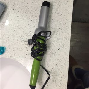 Bed head curling iron