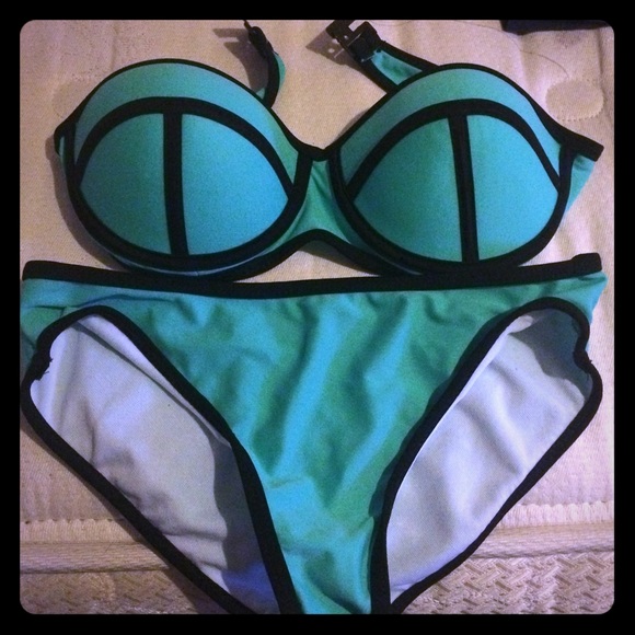 Swim suit - Picture 1 of 1