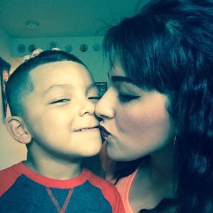 Meet your Posher, Estela