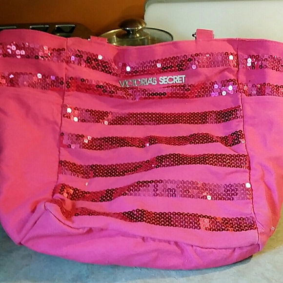 VS TOTE