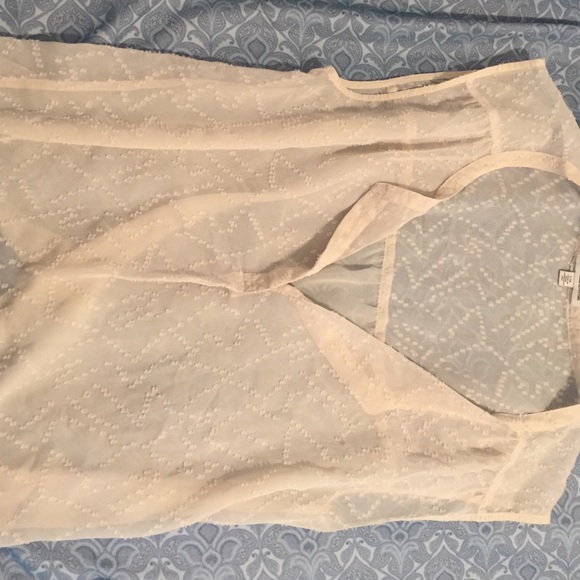 Sleeveless see through shirt