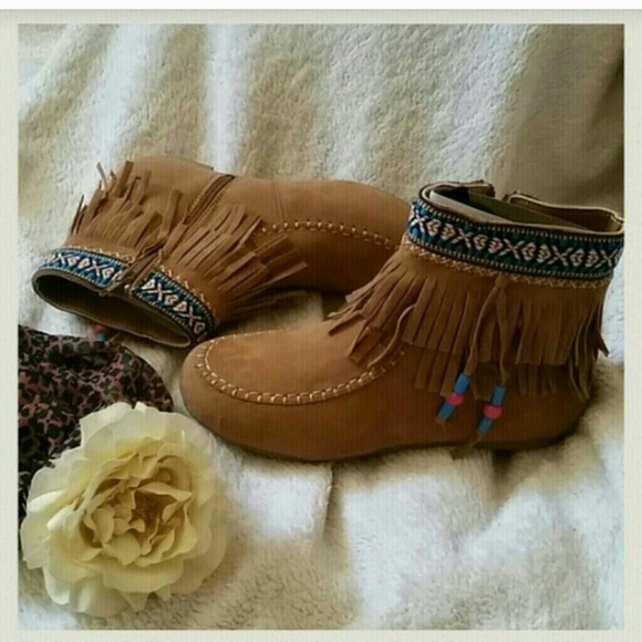 The MICAH Tribal Ankle Booties - Picture 4 of 4