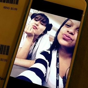 Meet your Posher, Aly