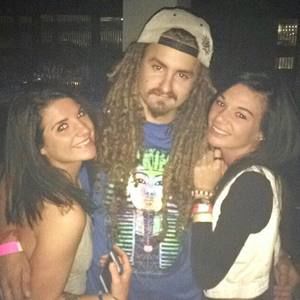 Meet your Posher, Dom