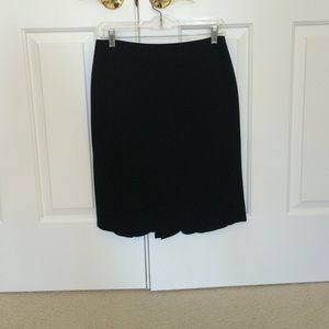 Black skirt Ann Taylor size 4p