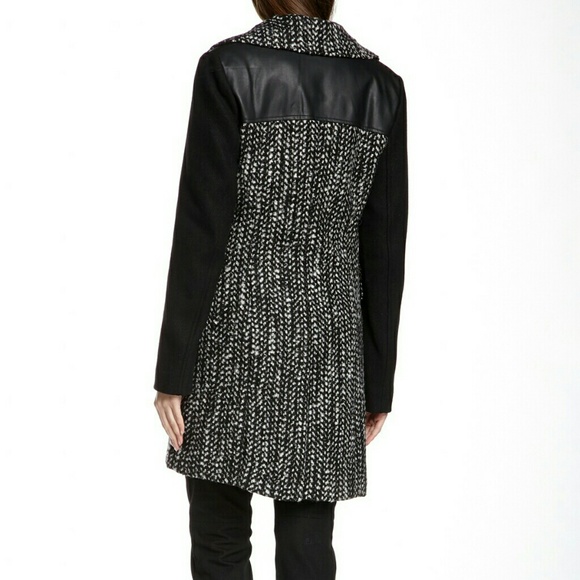 SOLD FINAL SALE ☆HP☆ Andrew Marc Wool Blend Coat - Picture 3 of 3