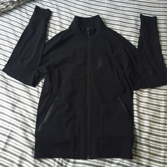 Lulu zip up