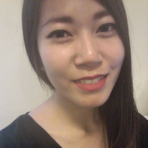 Meet your Posher, Jenn - Picture 1 of 1