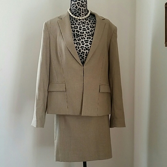 Anne Klein Dresses & Skirts - Ann Klein suit