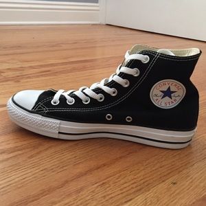 Black and white high top converse!