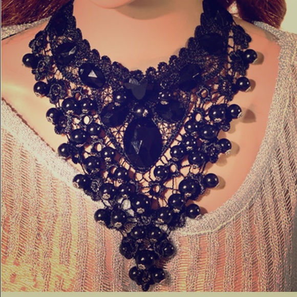Stunning Lace beaded black necklace