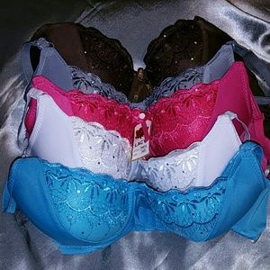 5 ☆☆☆☆☆ Never warn bras w/ underwire.
