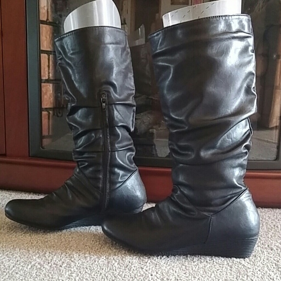 Matrices black boots