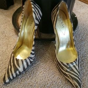 Guess exotic print heels!!!