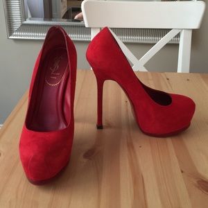 Red YSL pumps