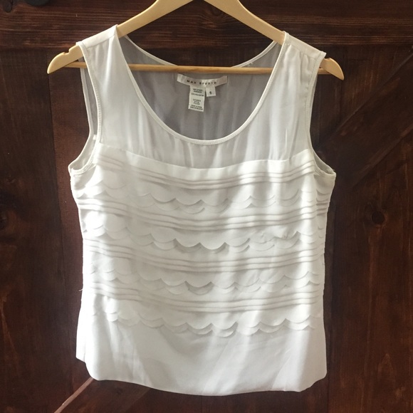Max Studio white blouse. Scalloped chiffon. Sz S