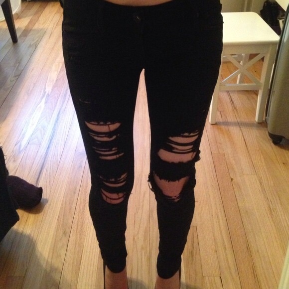 PacSun Pants - Black ripped skinny jeans from Pacsun! 🌙