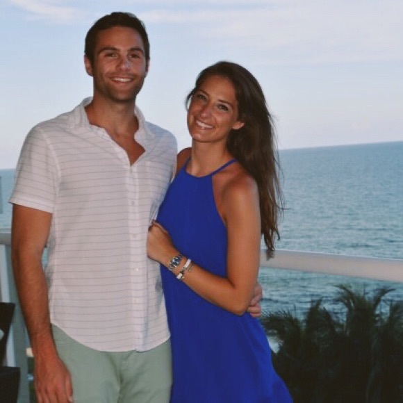 Meet your Posher, Nicole - Picture 2 of 4