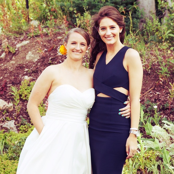 Meet your Posher, Nicole - Picture 4 of 4