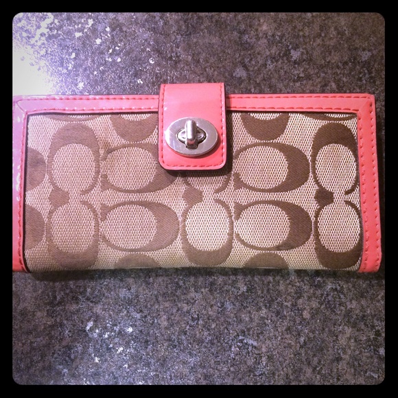 Coach wallet