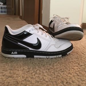 Men's Nike Air Indee shoes.