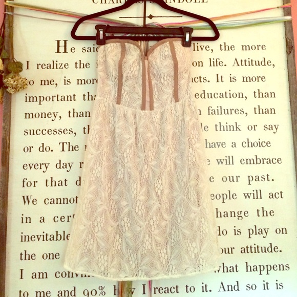 Pins and Needles sweatheart strapless dress