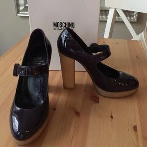 Moschino Mary Jane pumps