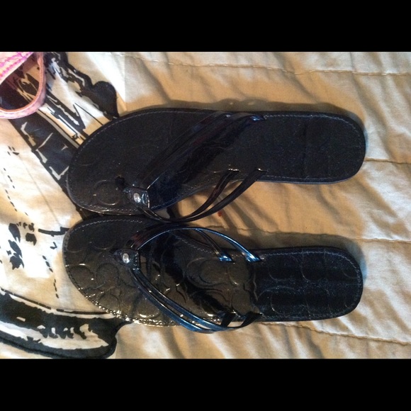 Coach flip flops