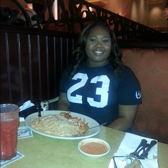 Meet your Posher, Ashley - Picture 2 of 2